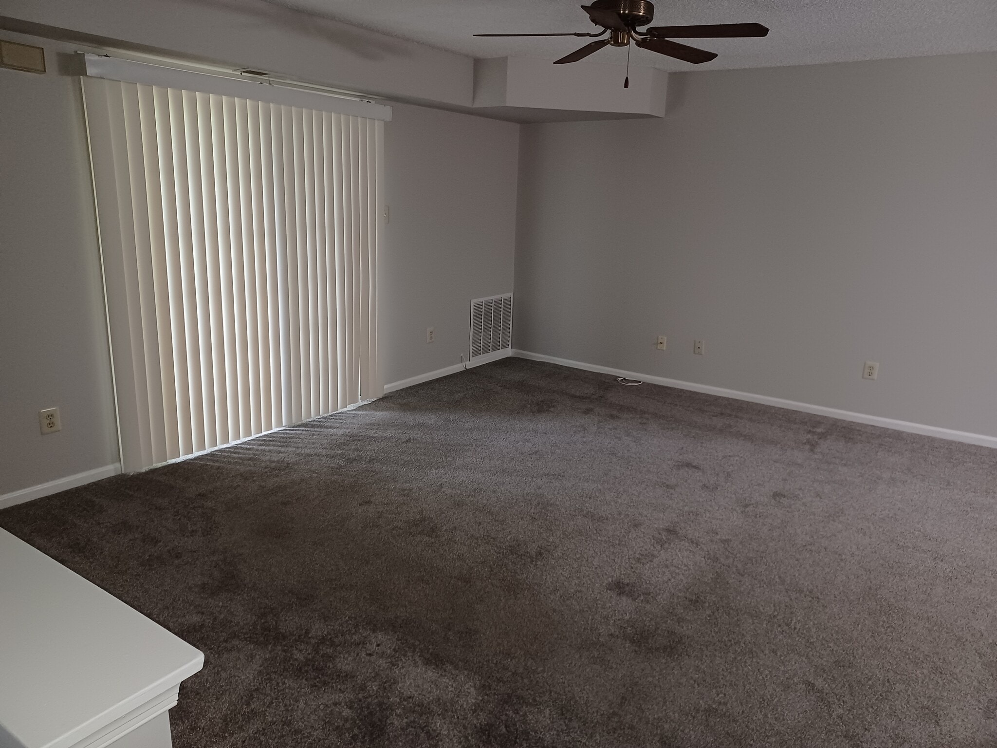 Living room - View 1 - 2208 Clark Ct