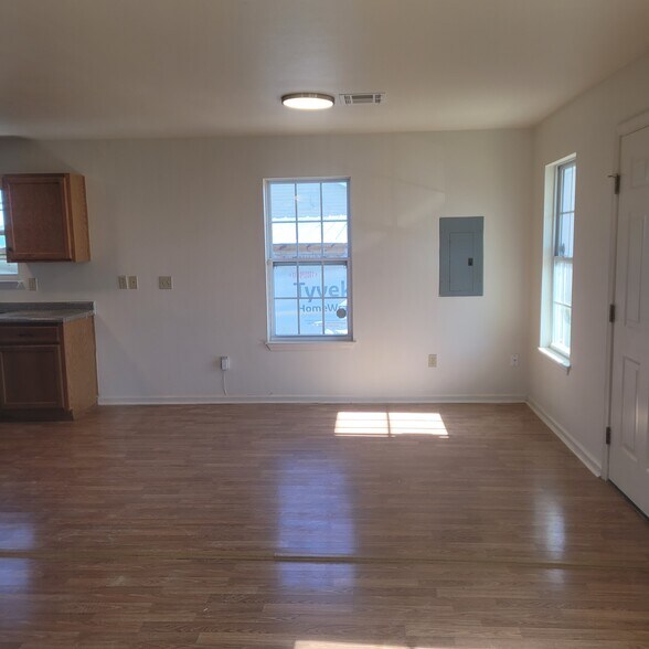 Building Photo - 3319 N Dorgenois St