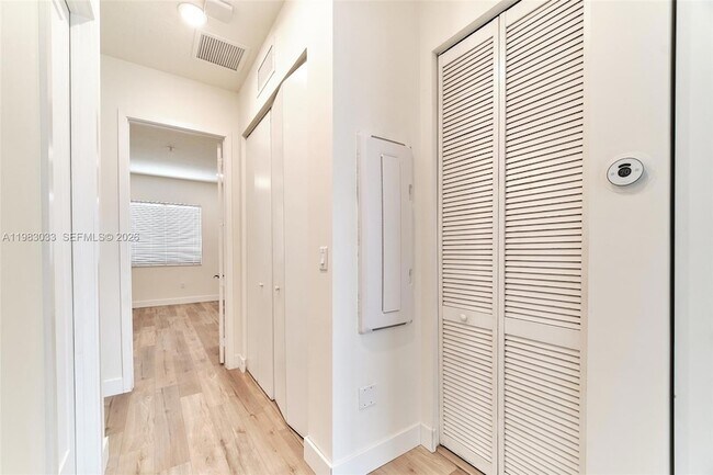 Building Photo - 10447 NW 66th St