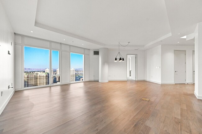 Building Photo - Stunning North Strip/City views from this UNFURNISHED 1+Den/1.5ba residence.