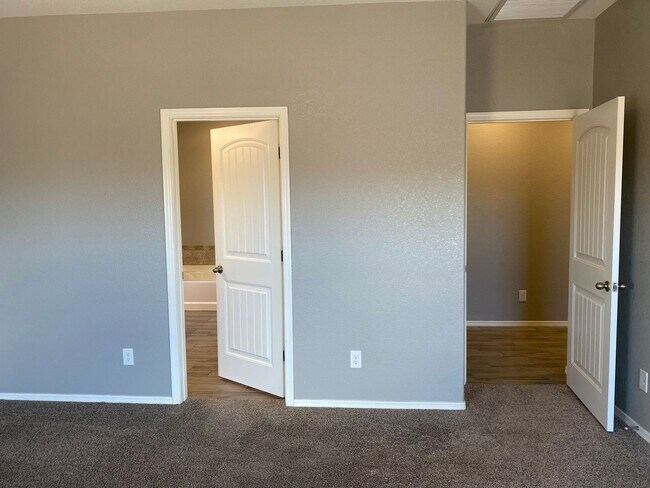 Building Photo - 4BR/2BA/2CG, 1906 sq.ft. rental in Sierra Vista, AZ