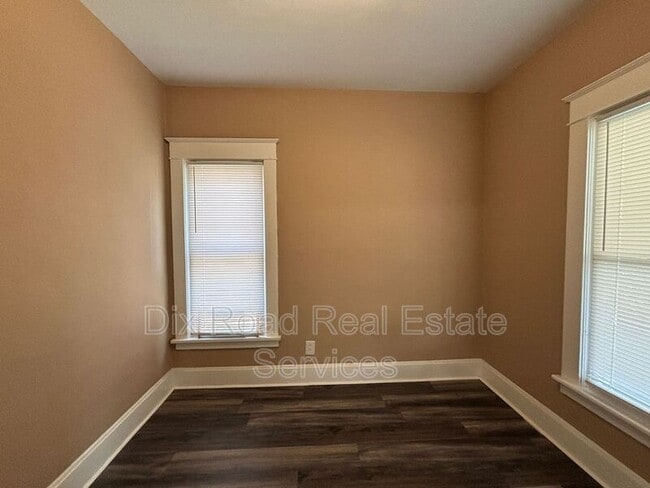 Building Photo - 708 Elwood St