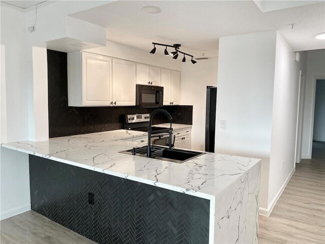Building Photo - 2016 Alta Meadows Ln
