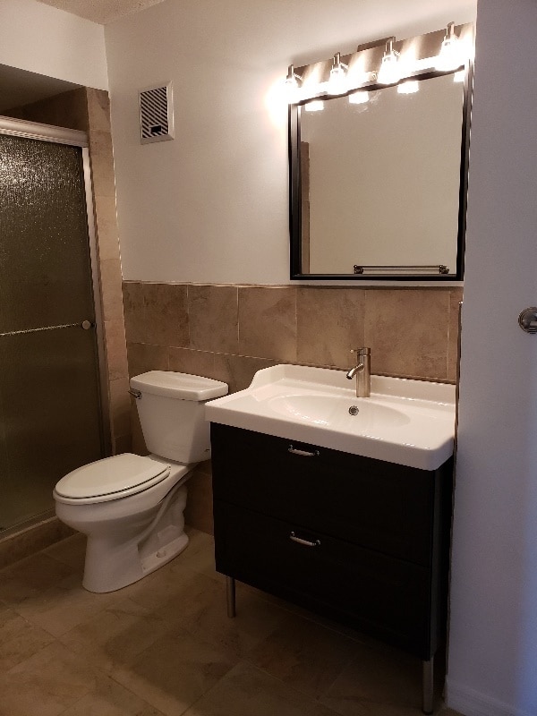 Building Photo - 2087 Oak Meadow Cir