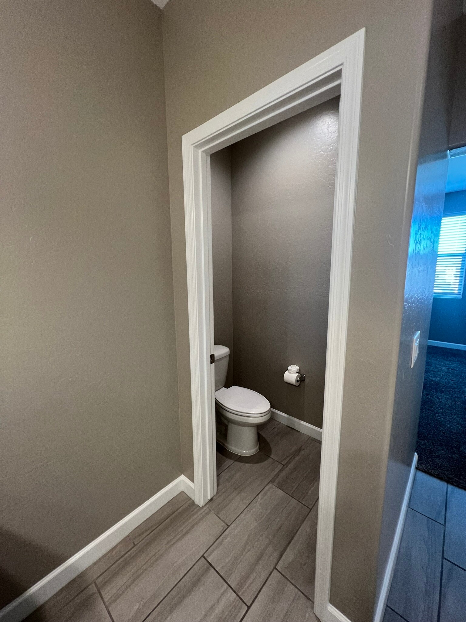 Building Photo - 1255 N Arizona Ave