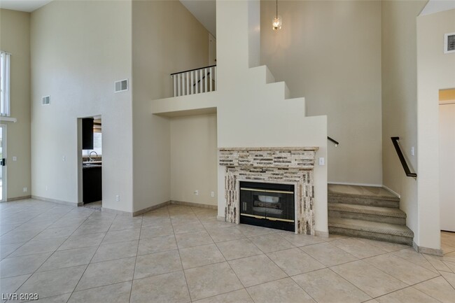Building Photo - 2193 Eaglecloud Dr