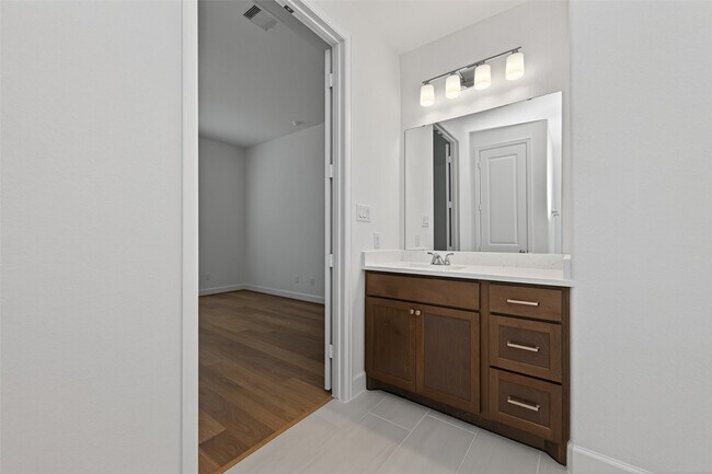 Building Photo - 122 Sierra Strm Ln