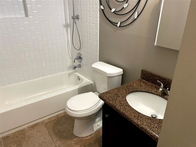 Building Photo - 21747 Deep Pines Dr