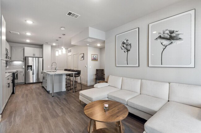 Building Photo - 5820 1/2 Cameron Road-SI FL1-ID1364166P