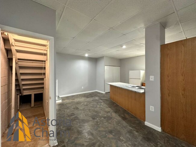 Building Photo - 3519 Rosekemp Ave