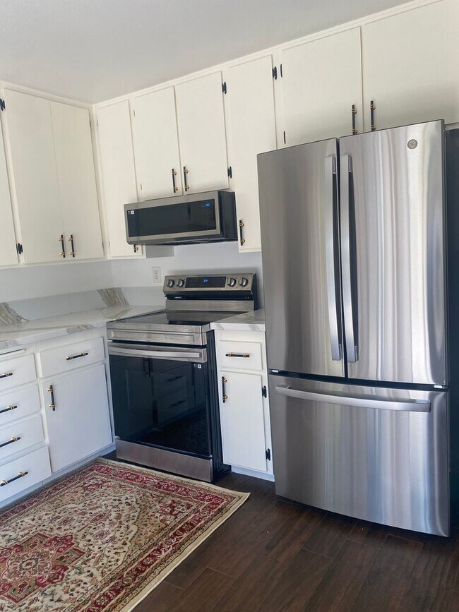 Building Photo - 23236 Orange Ave