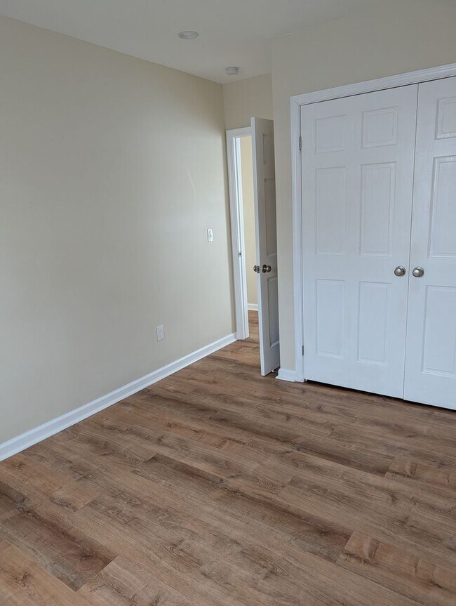 Building Photo - 1175 Willow St