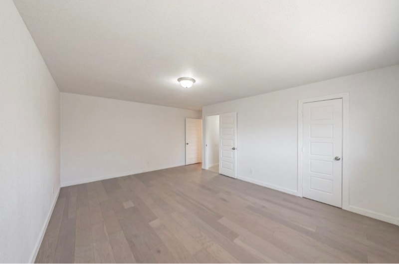 Building Photo - 3506 S Elm Dr