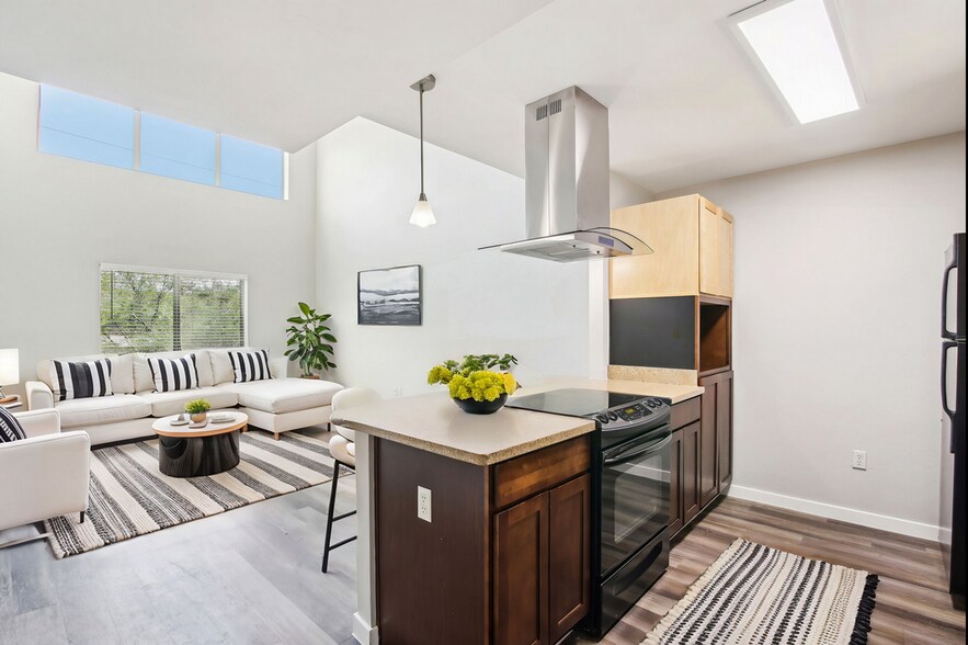 Interior Photo - Casa Presidio Apartments