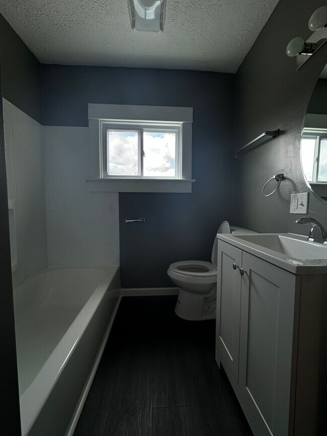 Building Photo - Rent to Own in Crestline Available Now