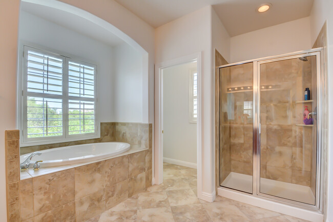 Master Bathroom - 7625 Duet Springs St