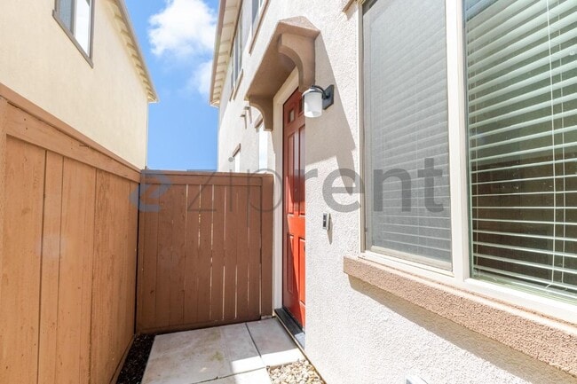 Building Photo - 6193 Oberlander Dr