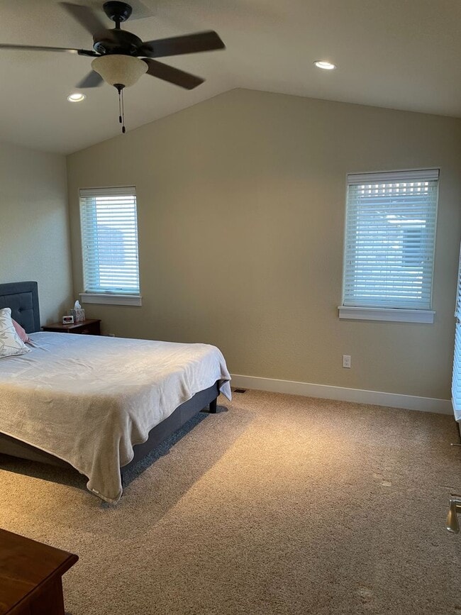 Building Photo - Beautiful 4 Bed 3 Bath House in Northeast Fort Collins!