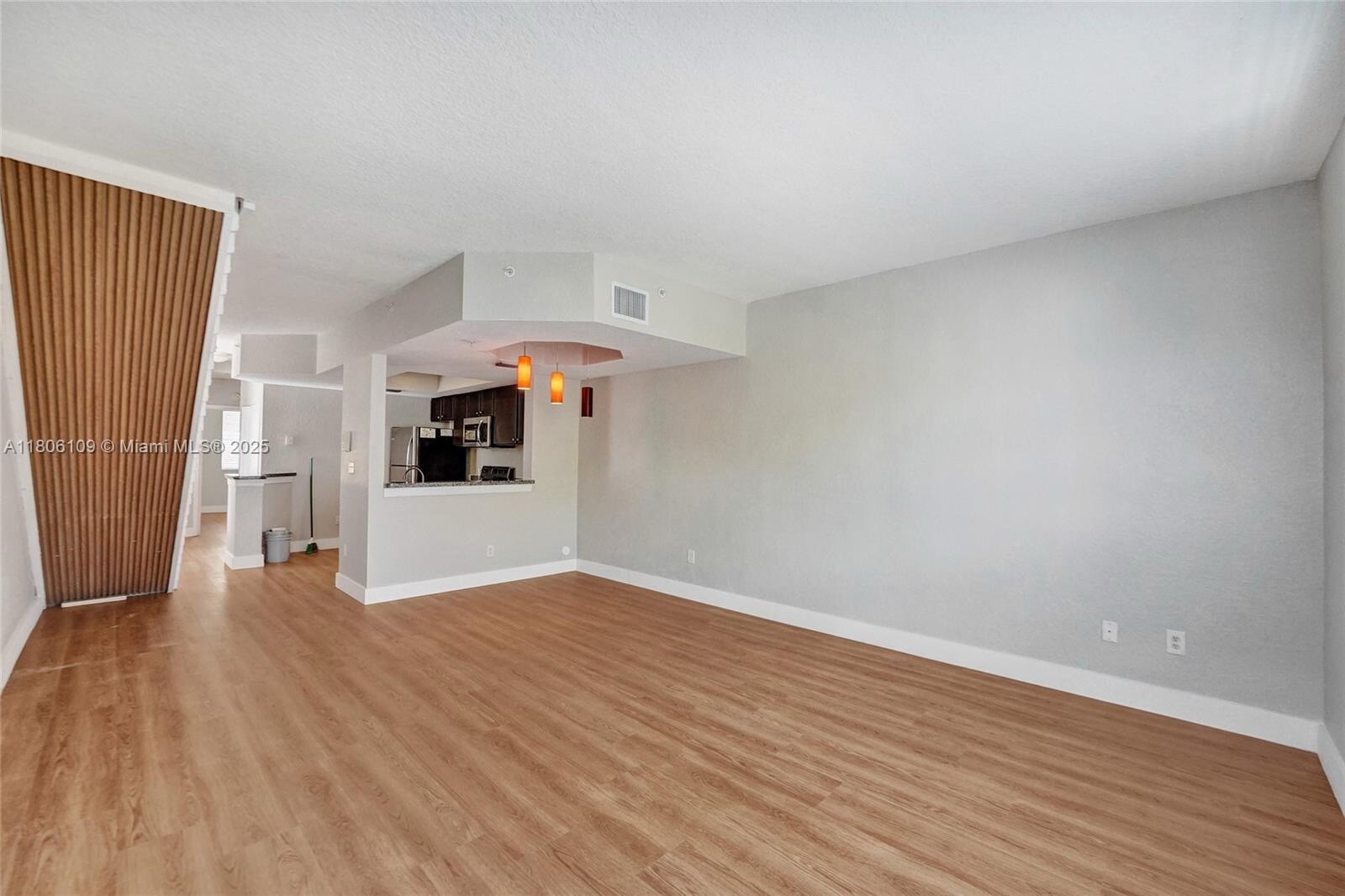 Building Photo - 781 SW 148th Ave