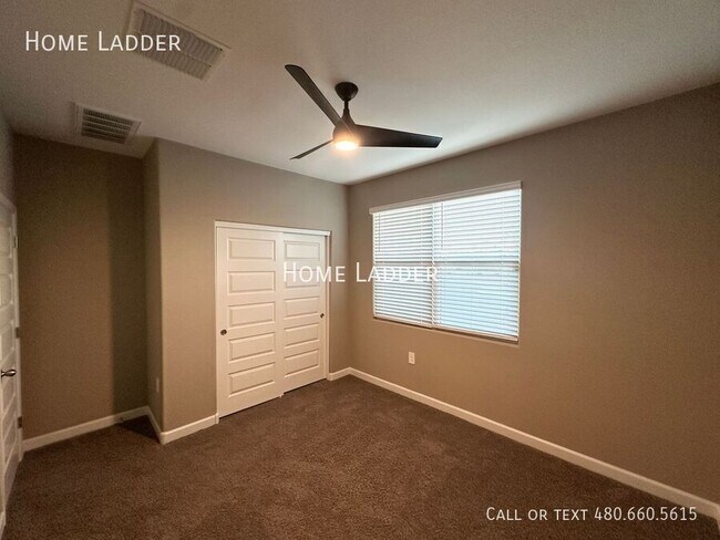 Building Photo - 36725 N Alderney Ct