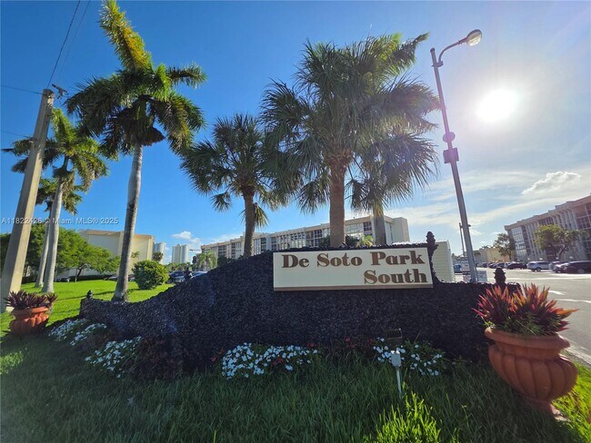 Building Photo - 601 Three Islands Boulevard
