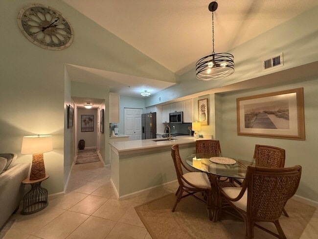 Building Photo - 236 Village Blvd