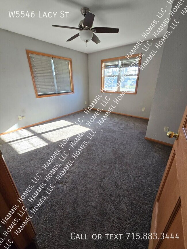 Building Photo - W5546 Lacy St