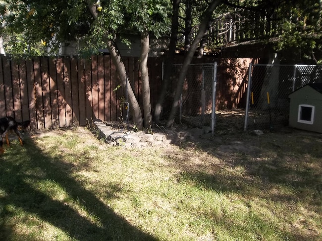 Building Photo - 212 7th St