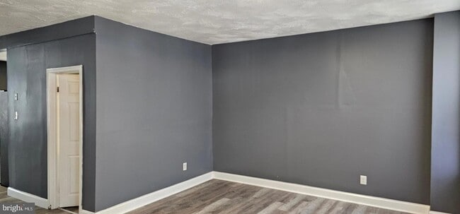 Building Photo - 1221 Poplar Grove St