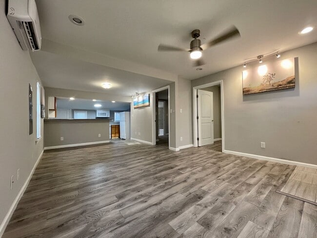 Building Photo - 535 Winder St