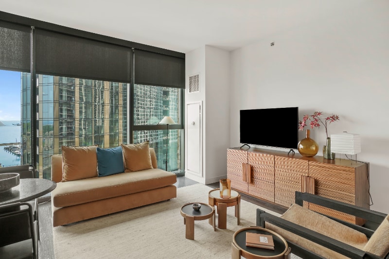 Building Photo - 491 E Waterside Dr