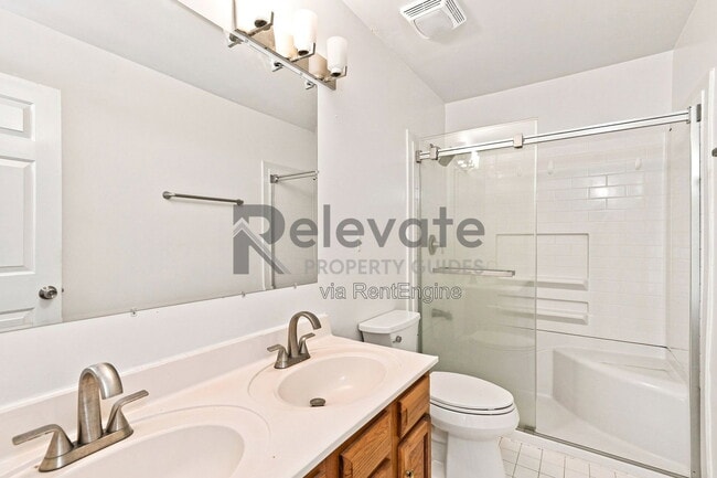Building Photo - 13215 Hollyhock Ct