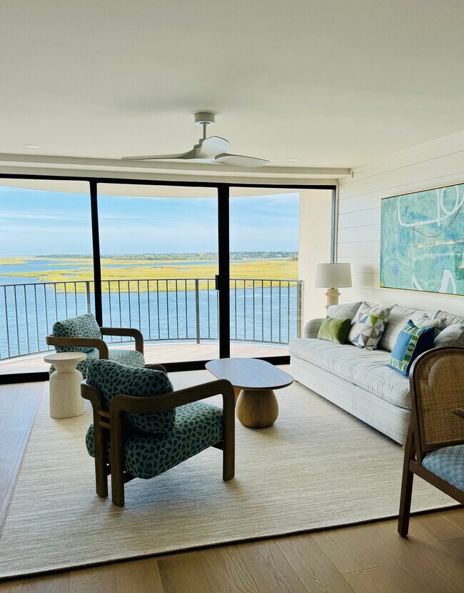 Primary Photo - 322 Causeway Dr