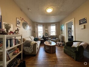Building Photo - 32 Symphony Rd