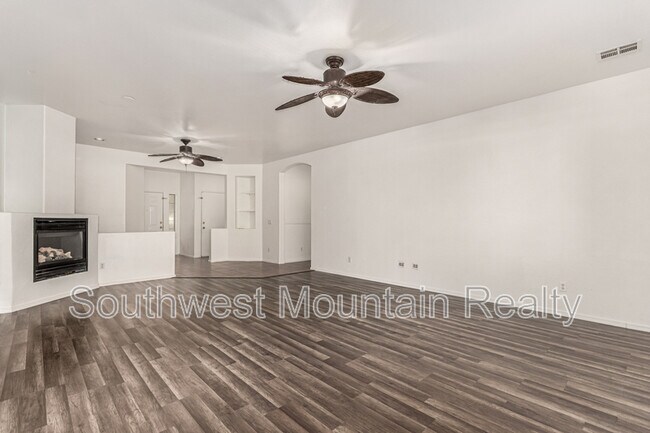 Building Photo - 21486 Via Del Oro