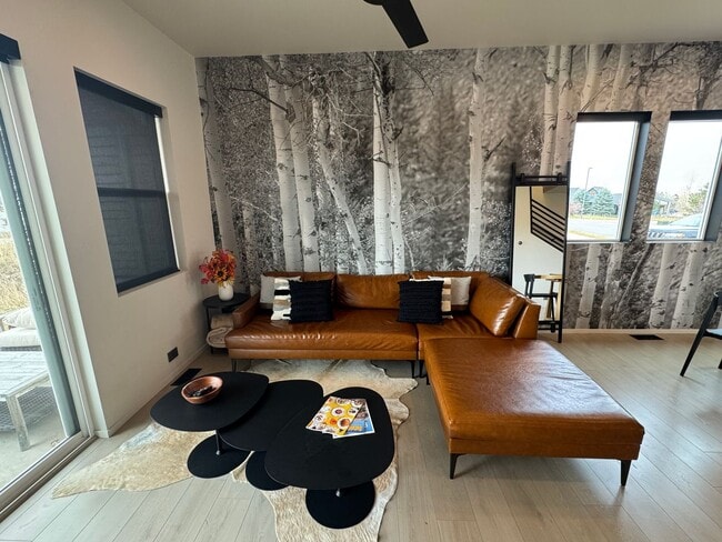 Building Photo - Chic, Fully-Furnished 3 Bed / 2.5 Bath Rental – Bozeman Convenience & Modern Comfort