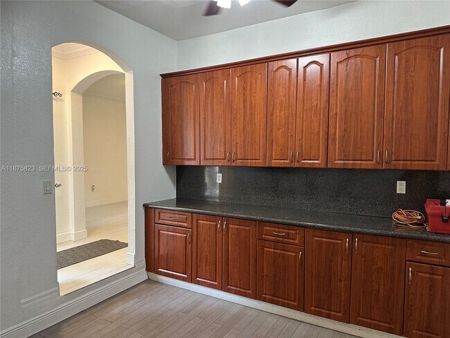 Building Photo - 4959 SW 135th Way