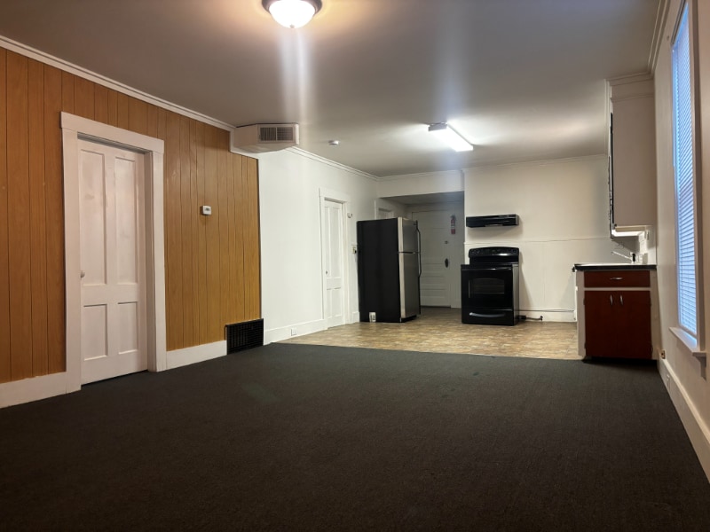 Building Photo - 47 Elkins St