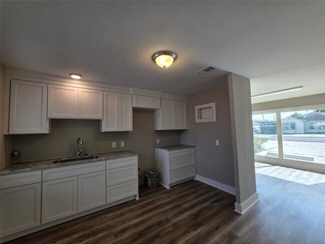 Building Photo - 13379 Force St