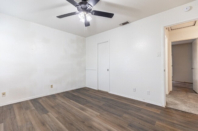 Building Photo - 6427 Wurzbach Rd