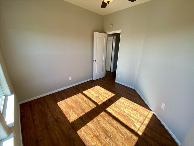 Building Photo - 19907 Kiawah Dr