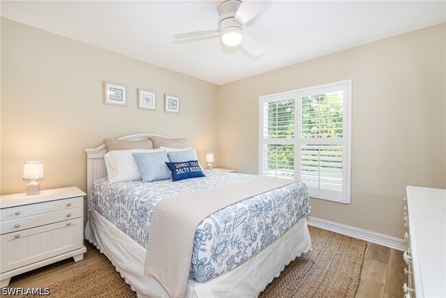 Building Photo - 975 Tarpon Cove Dr