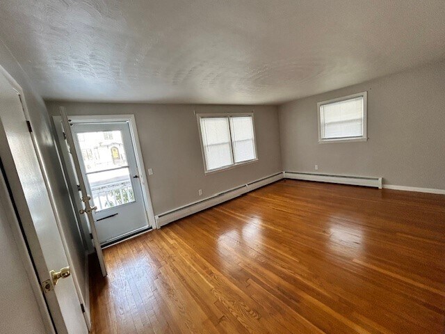 Building Photo - 91 Moore Ave