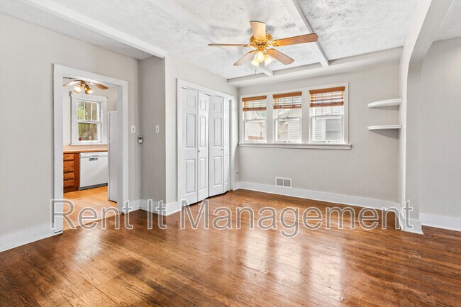 Building Photo - 2315 N. 61st.