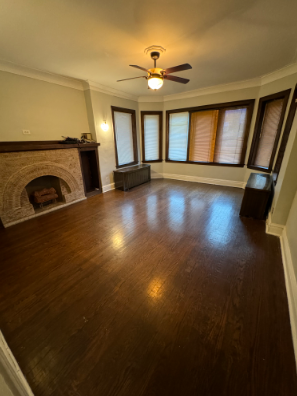 Building Photo - 7927 S Eberhart Ave