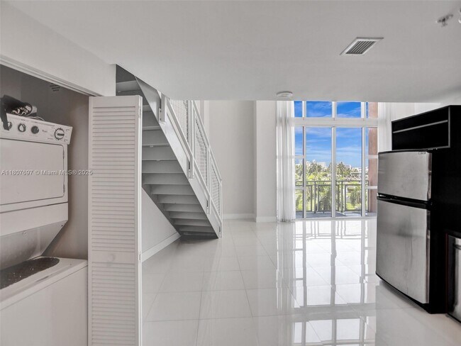 Building Photo - 244 Biscayne Blvd