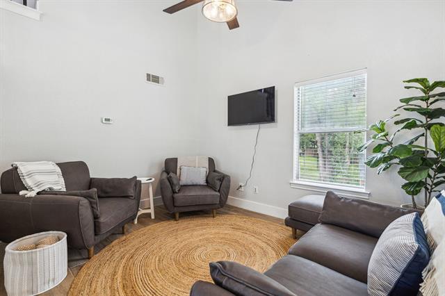 Building Photo - 2545 Forest Park Dr
