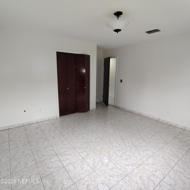 Building Photo - 5427 Hickson Rd
