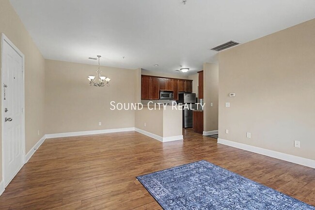 Building Photo - 7230 Althorp Way