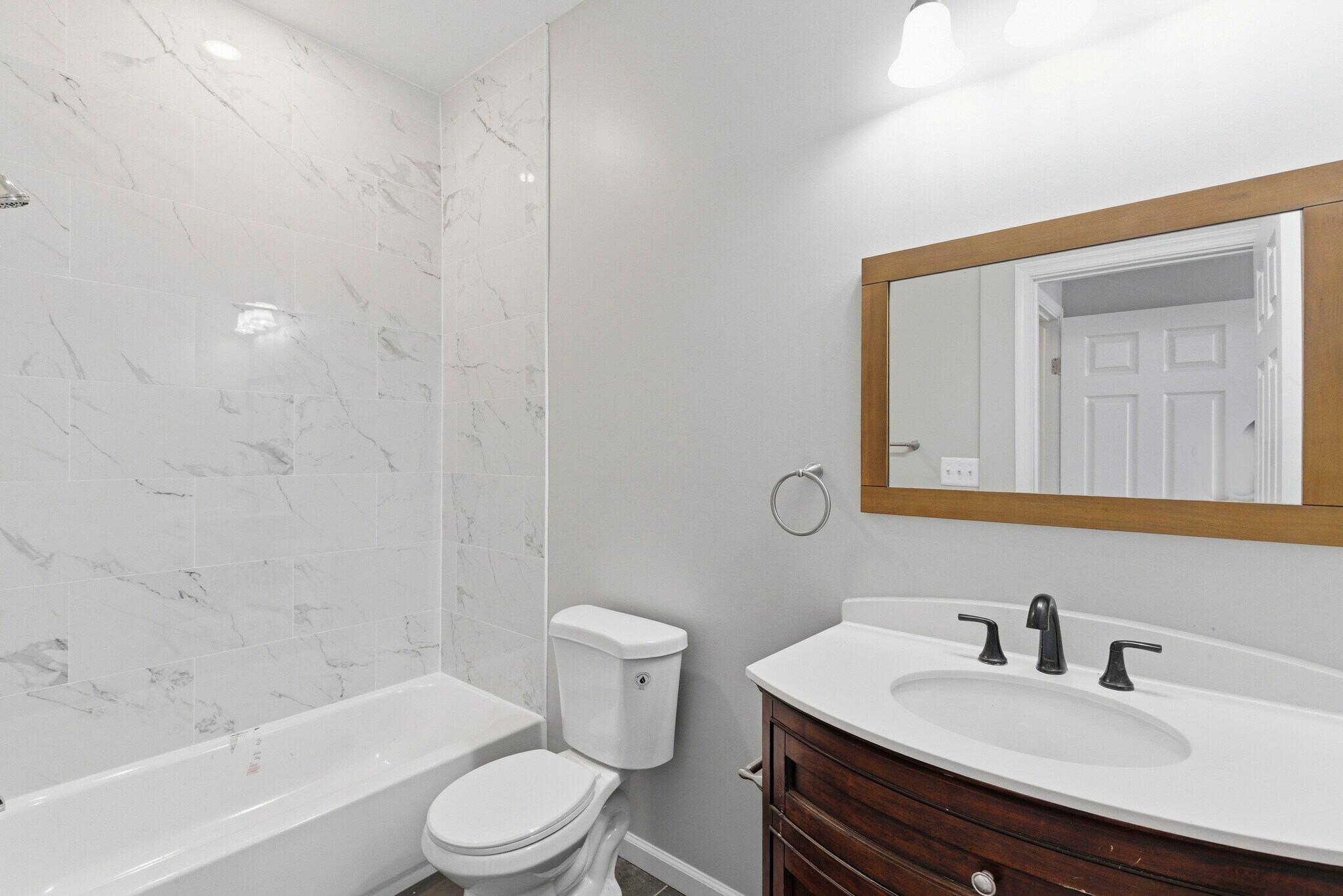 Building Photo - 1109 Poplar Grove St